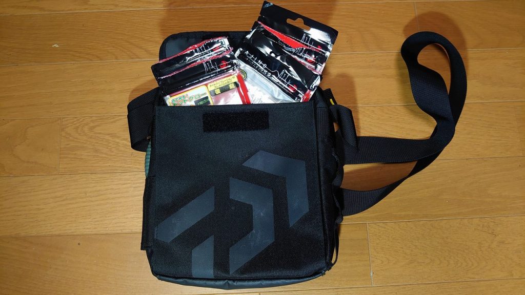 ショルダーポーチ