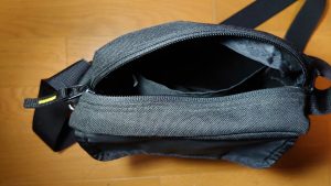 ショルダーポーチ