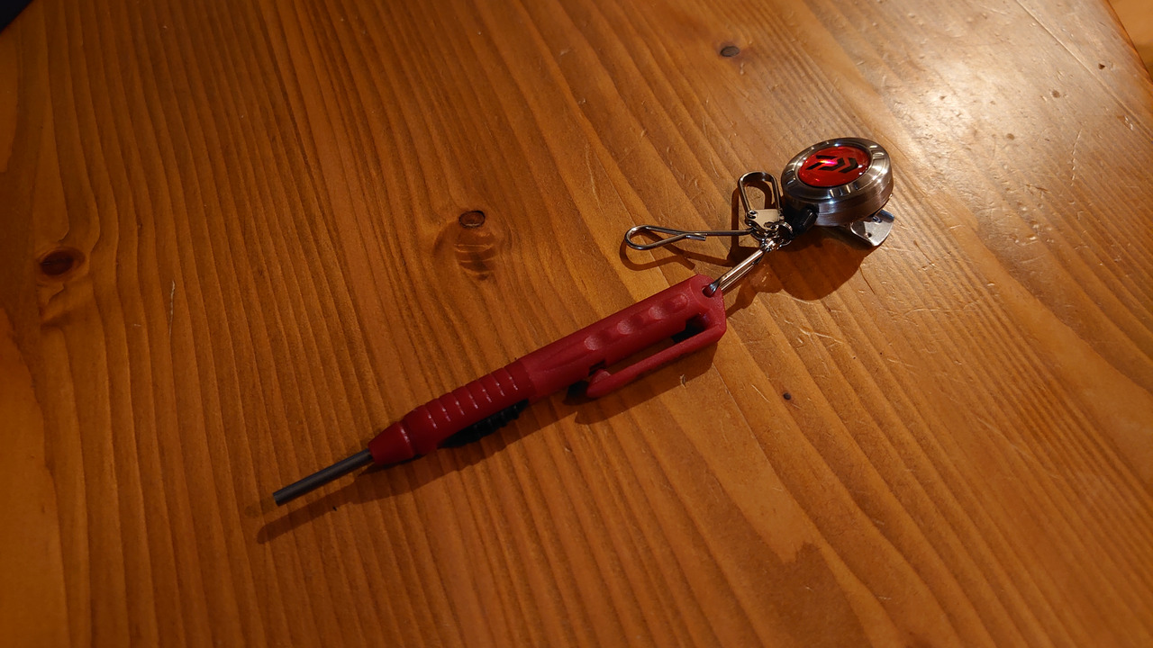 ルアーノッターLS クリップオンリール付き レッド